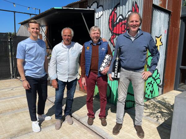 F1 aan tafel 2 mei 2022.jpg