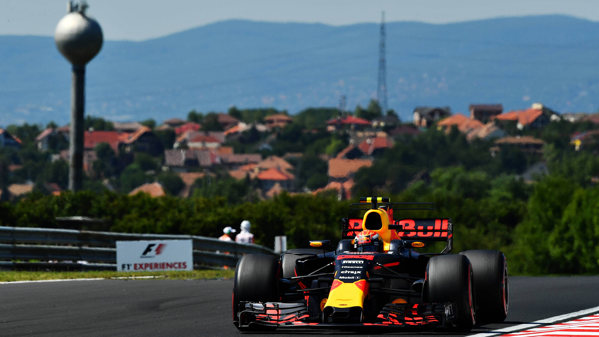 1920x1080-Max-Verstappen-Red-Bull-Racing-GP-Hongarije