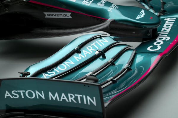 Aston_Martin_Cognizant_Formula_One_TeamAMR2106