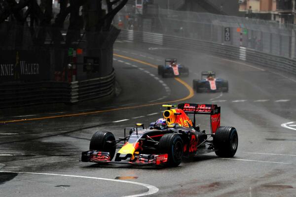 Max_Verstappen_Red_Bull_Racing_F1_Grand_Prix_Monaco_2016_race