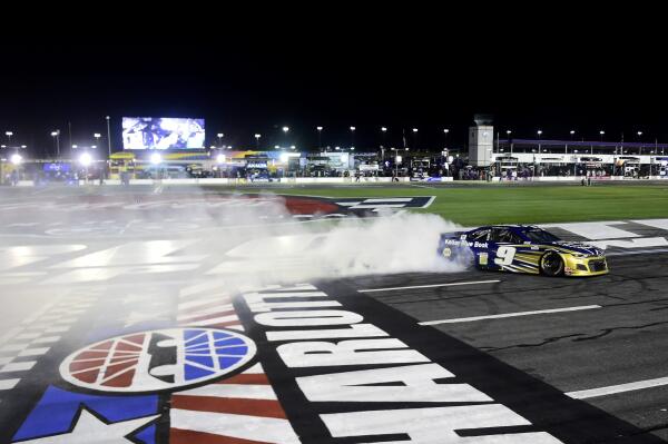 Chase-Elliot-Charlotte-Motor-Speedway