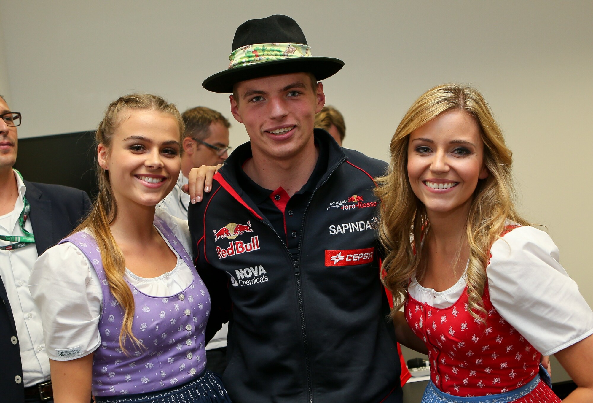 P-20150619-00700_News