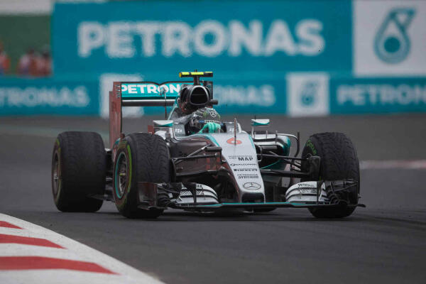 Nico_Rosberg_Mercedes_AMG_Grand_Prix_Mexico_2015_Q