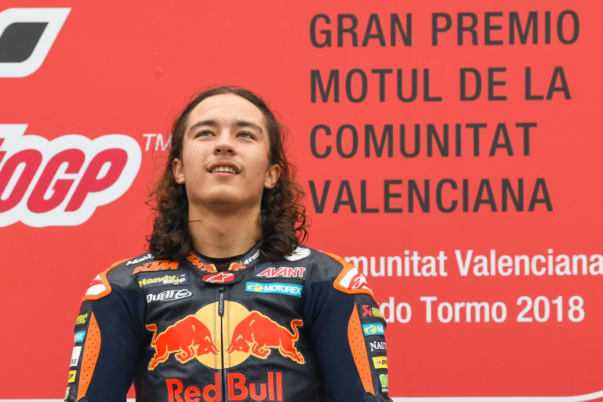 181118_VAL_Oncu_podium