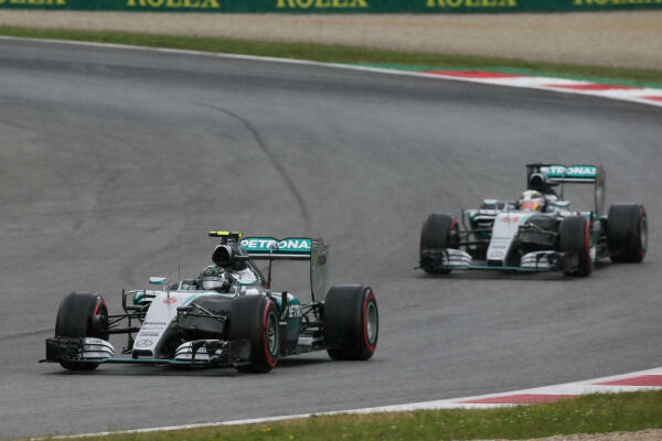 images_Formule1_2015_nieuws-juni_Nico_Rosberg_Lewis_Hamilton_GP_Oostenrijk