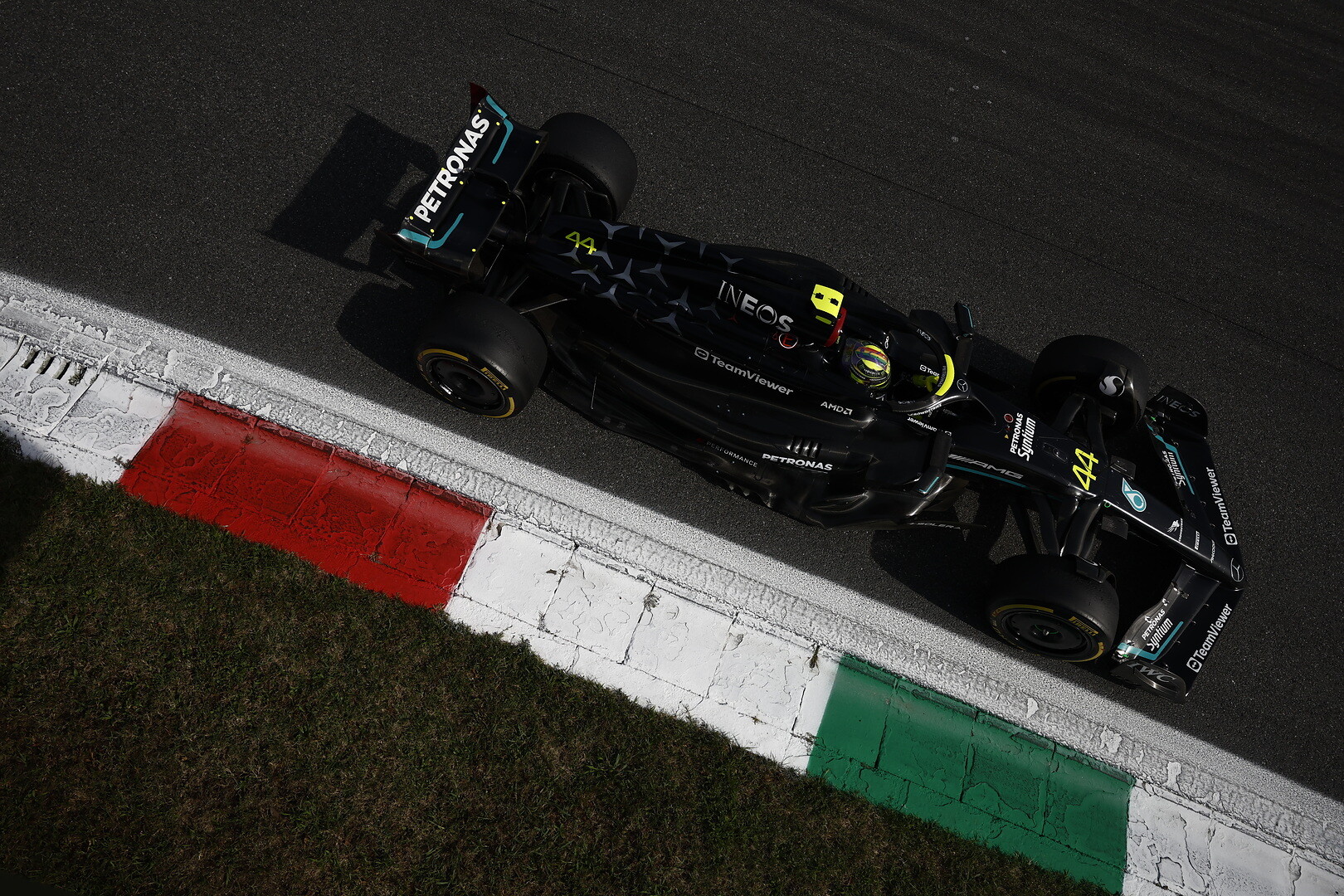 Hamilton_Auto_Monza_Italie_Zondag