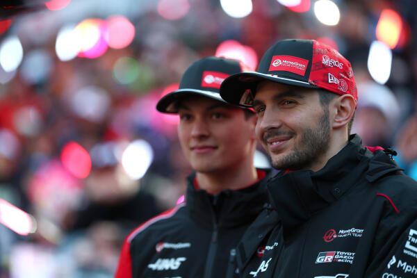 Esteban Ocon Oliver Bearman Japan 2025