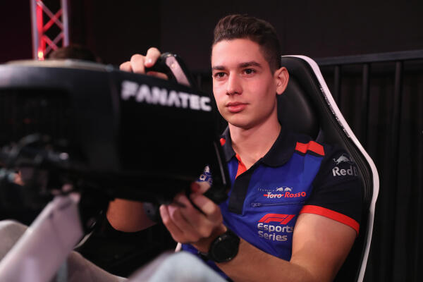 Cem Bolukbasi F1 esports 2018
