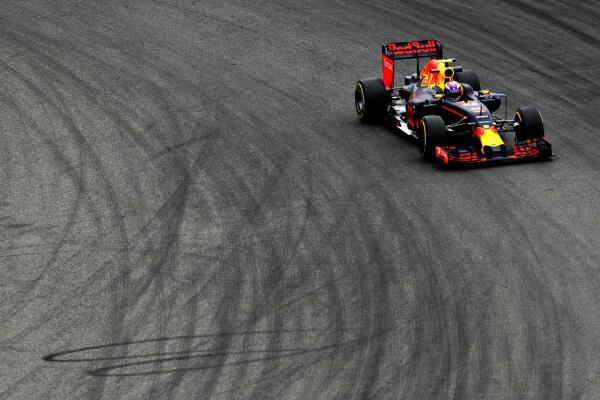 Max_Verstappen_Red_Bull_Racing_F1_Grand_Prix_Duitsland_2016_T1