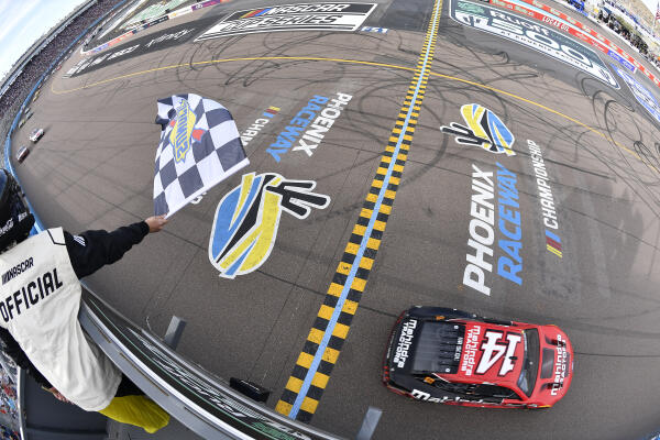 Finish Phoenix Raceway NASCAR