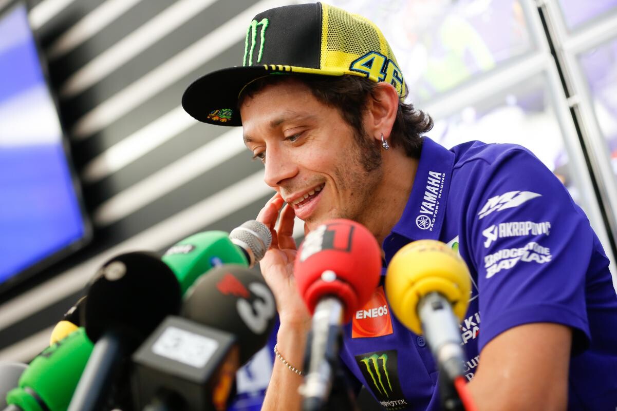 images_MotoGP_2015_november_151107_VAL_MotoGP-rossi