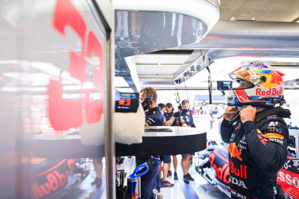 SI202109030517_hires_jpeg_24bit_rgb