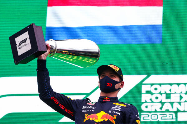 SI202108290479_hires_jpeg_24bit_rgb