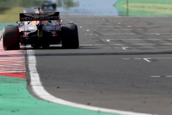 AP-215KJYPT92111_hires_jpeg_24bit_rgb