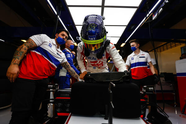 1018954276-LAT-20211211-GP2122_114958_ONY2473-105