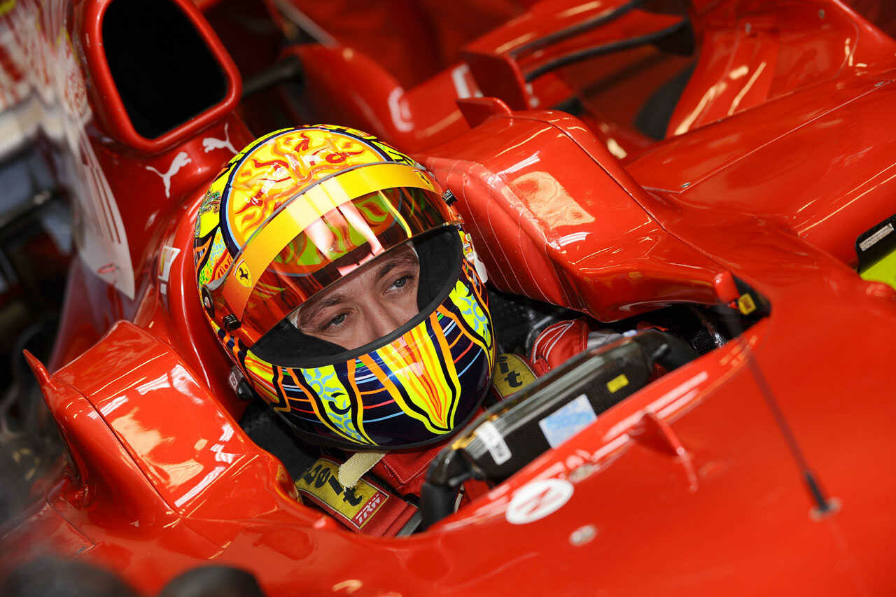 Valentino_Rossi_Scudria_Ferrari_F1_F_2008