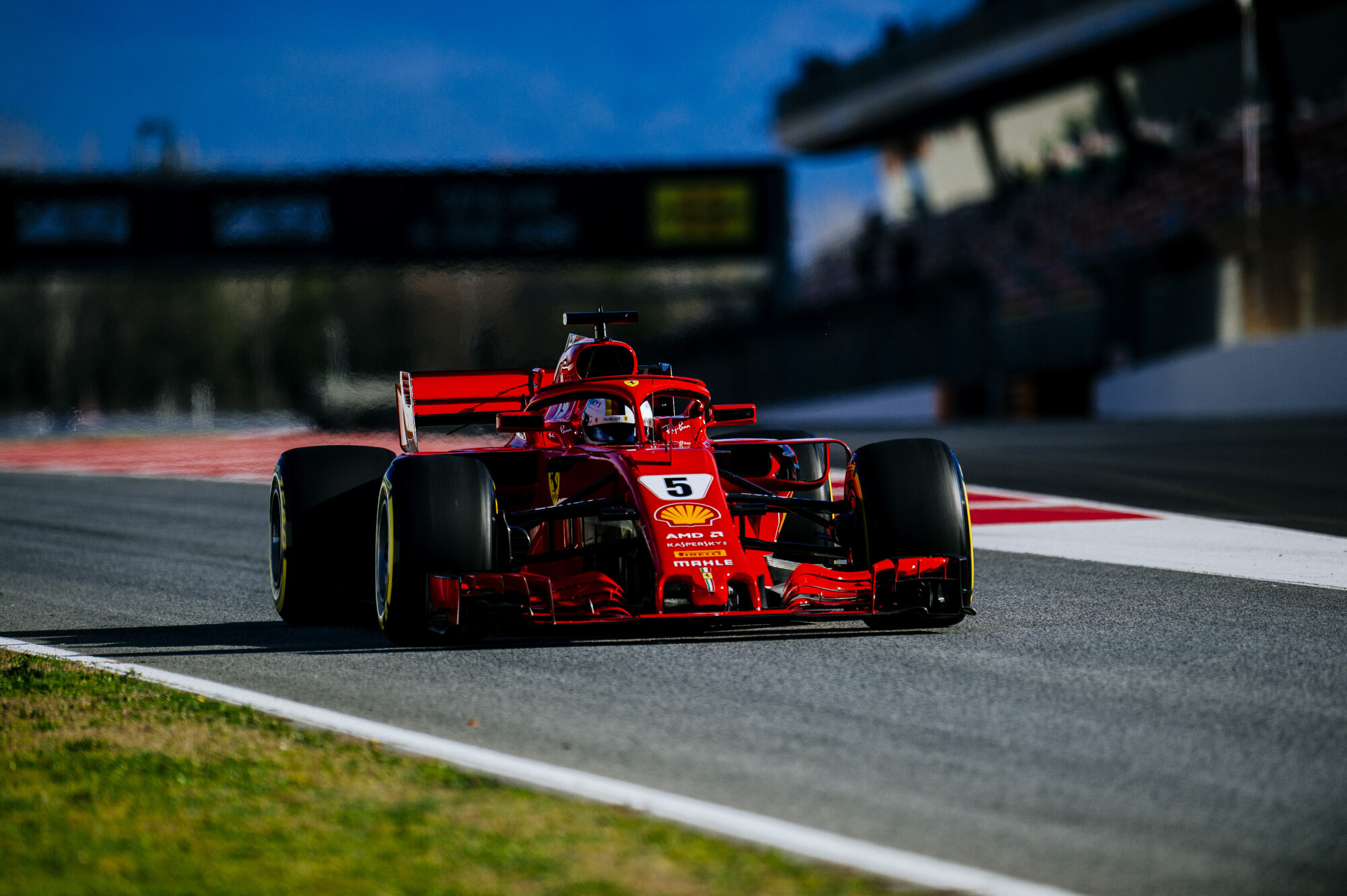 180031-test-barcelona-giorno-5-vettel