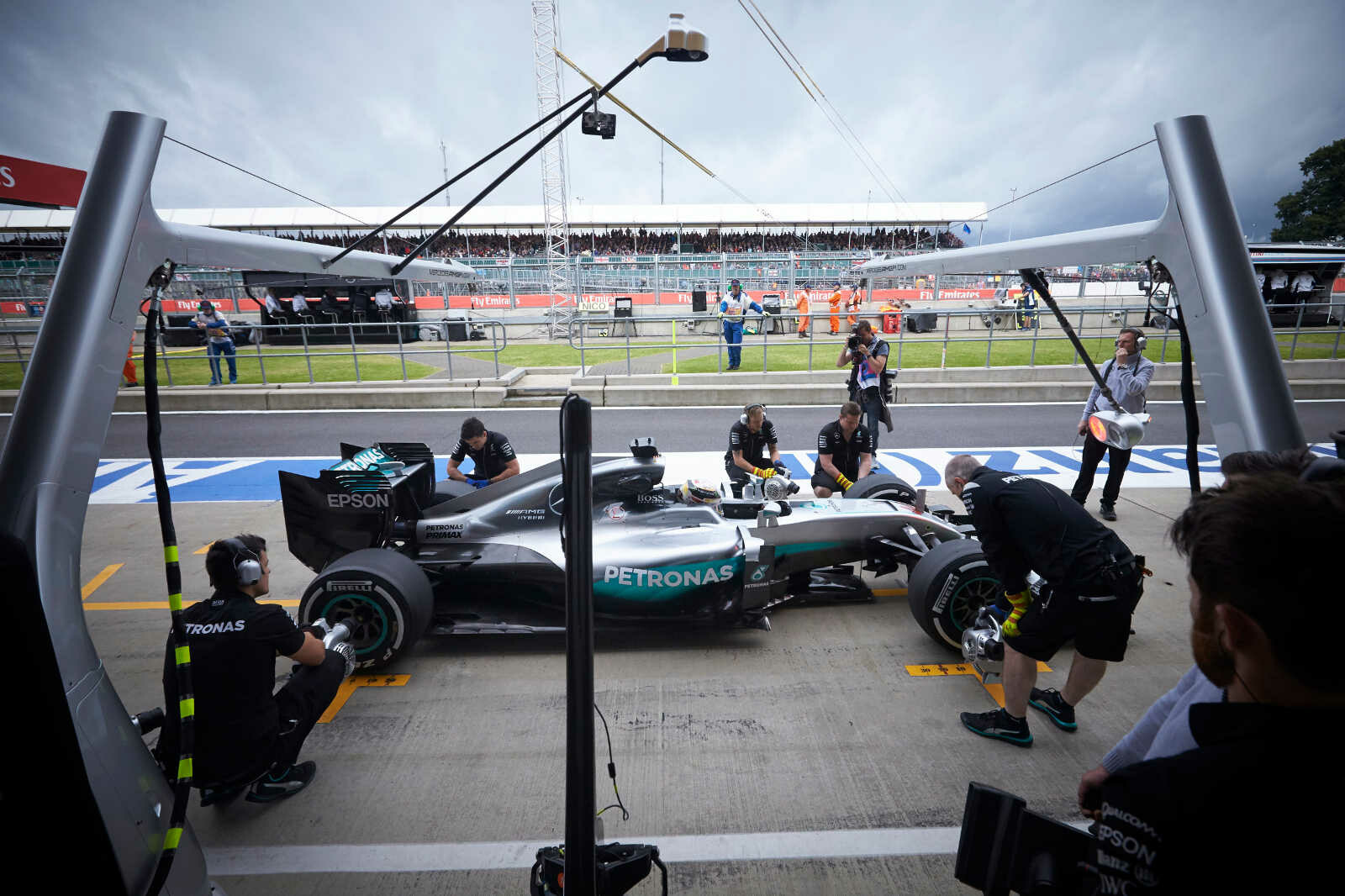 Lewis_Hamilton_Mercedes_AMG_F1_F1_GP_Groot_Brittannie_2016_T