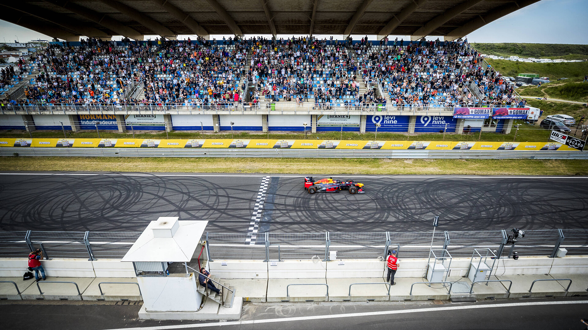 Zandvoort-Jumbo-Racedagen-2018-Max-Verstappen-Red-Bull-Racing-01