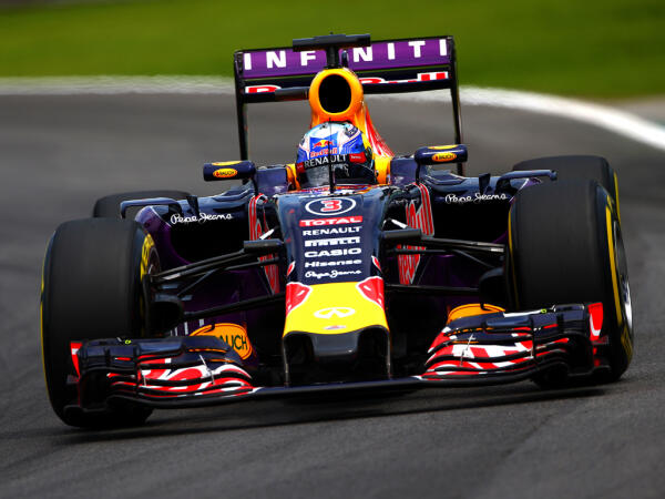 1024x768_Formule-1-Daniel-Ricciardo-Red-Bull-Racing