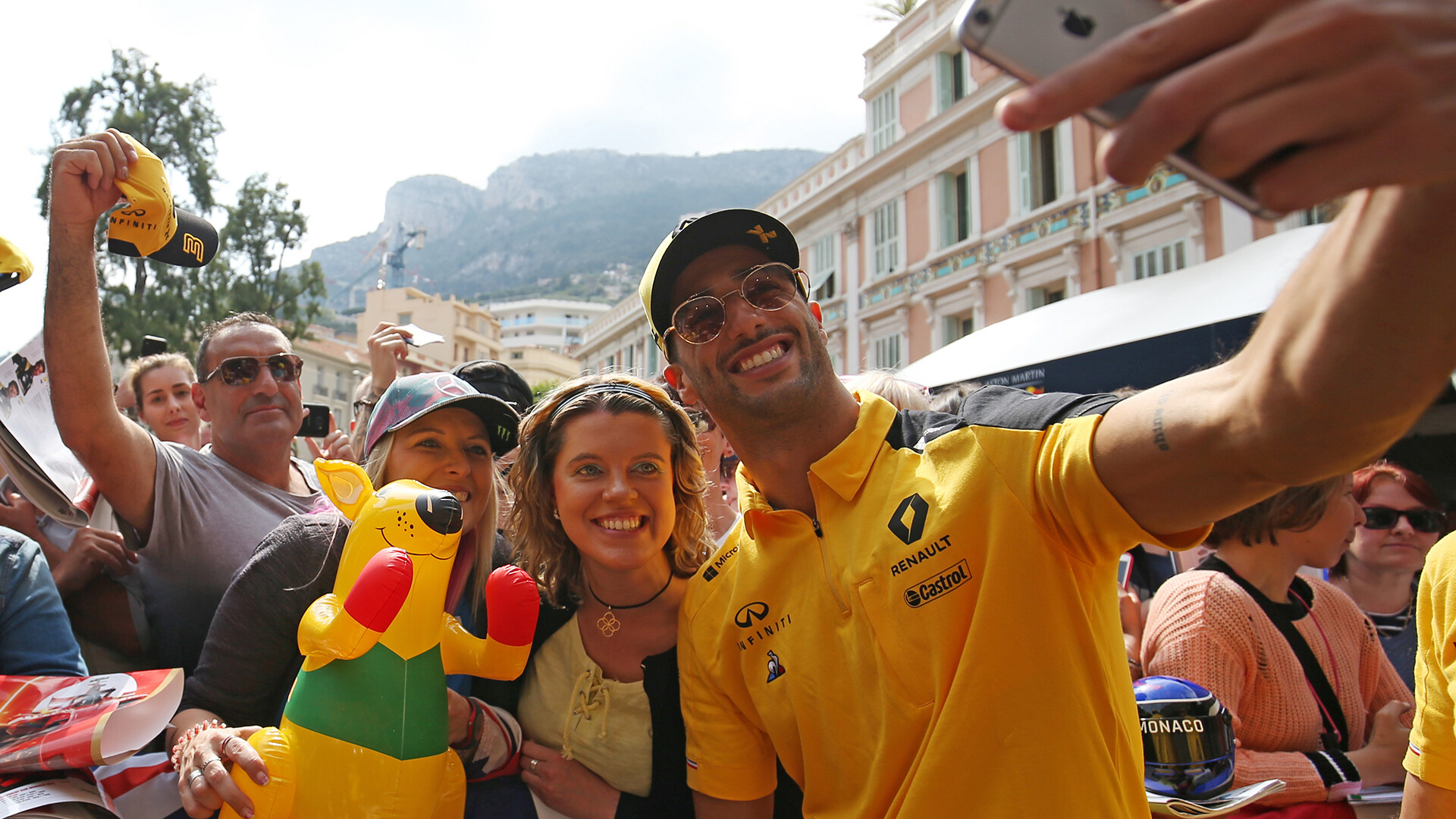 1920x1080-Daniel-Ricciardo-Renault-GP-Monaco-2019