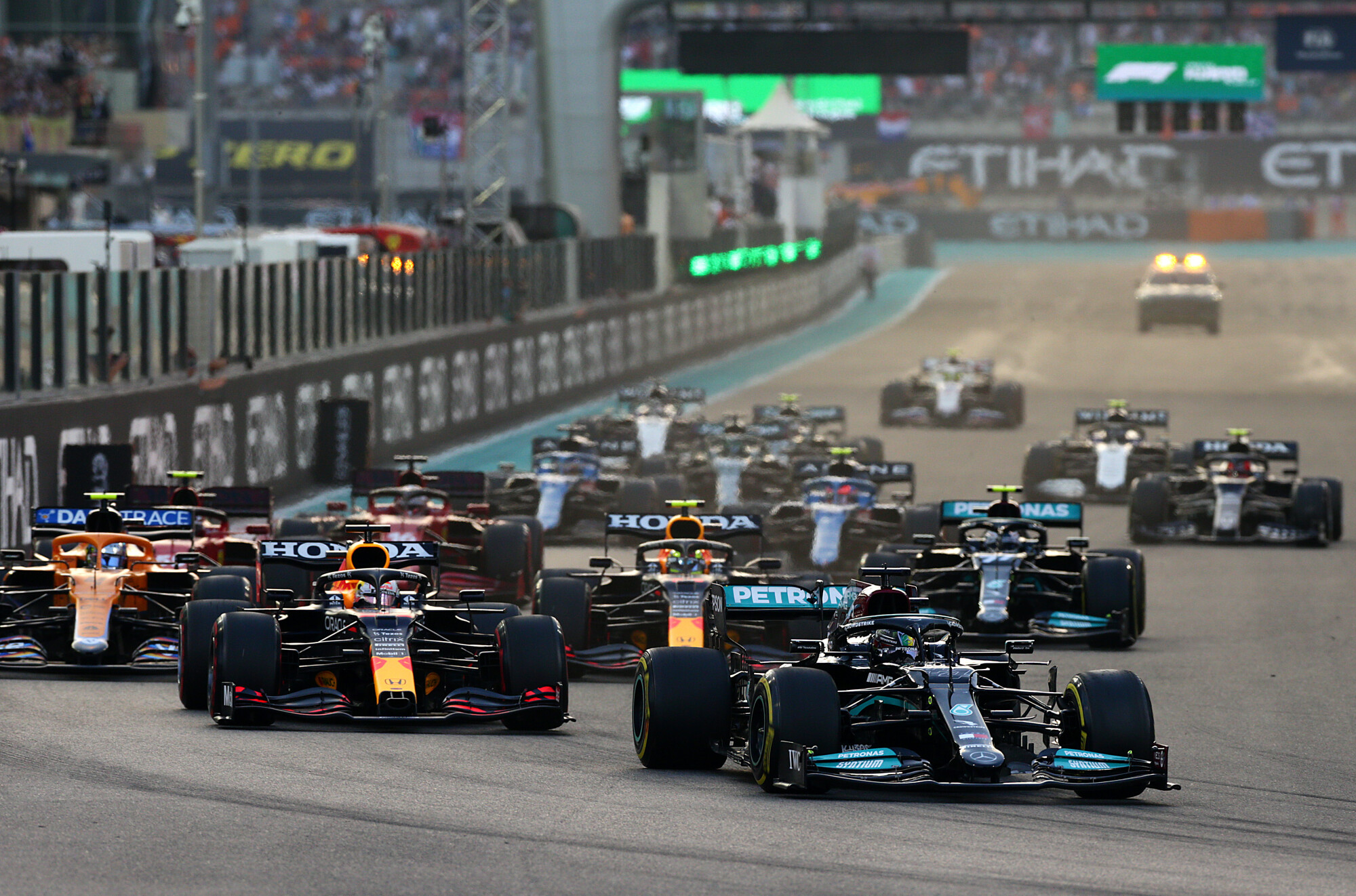 race restart Grand Prix Abu Dhabi 2021