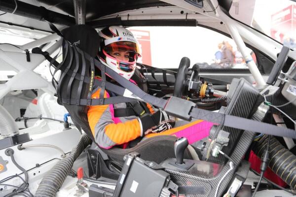 Sandra-van-der-sloot-adac-gt4