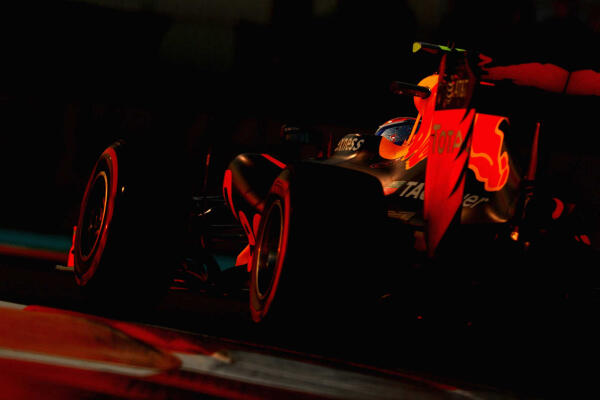 images_2016_F1_12_Max_Verstappen_Red_Bull_Racing_F1_Grand_Prix_Abu_Dhabi_2016