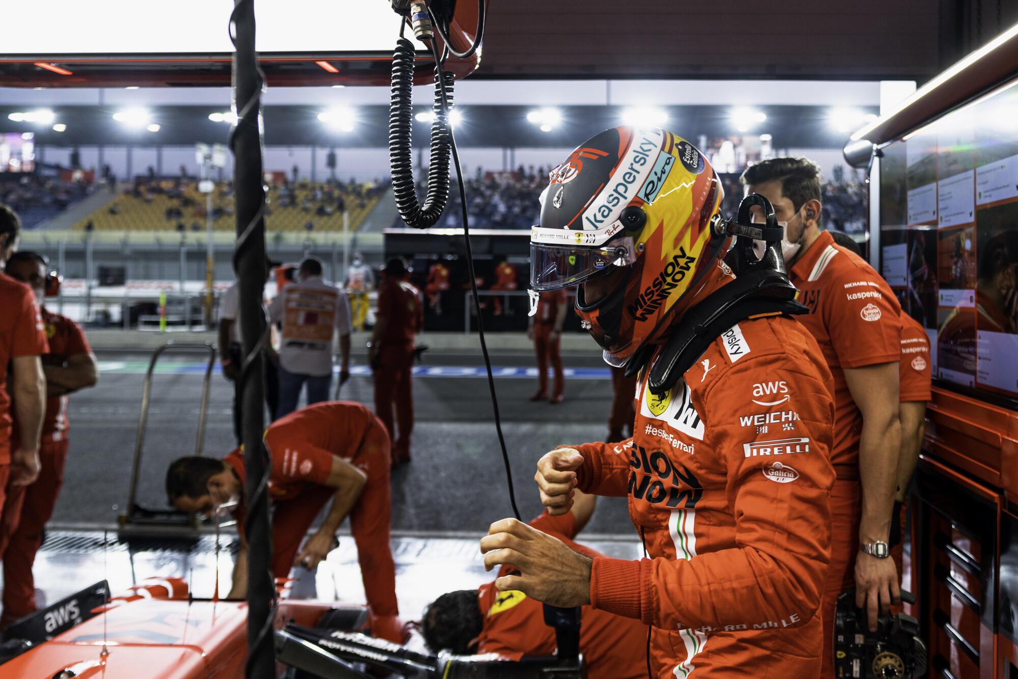 210239-scuderia-ferrari-qatar-gp-2021-saturday