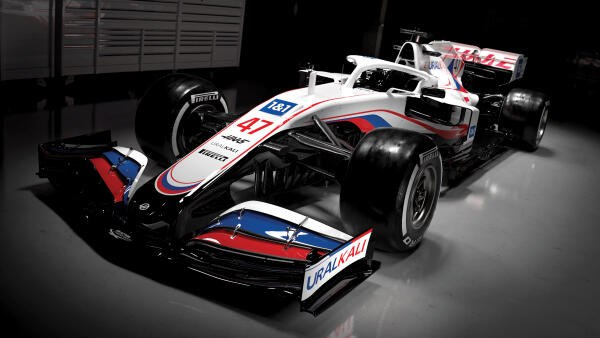 LIVERY_UNVEIL_PR_1-380