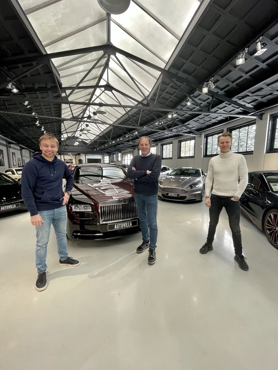 photo5839155421171004591