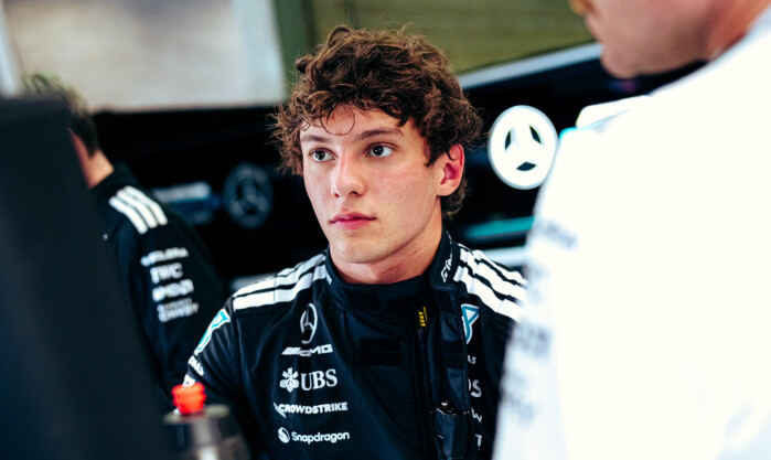 Kimi Antonelli garage zaterdag Spa 2025