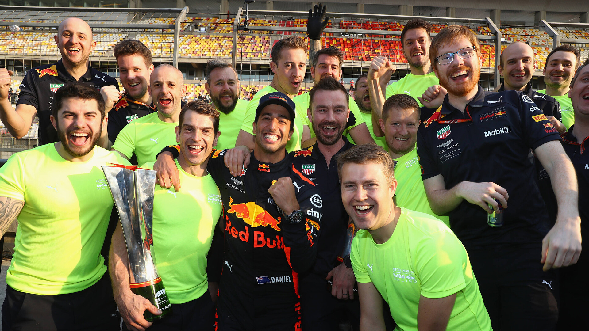 1920x1080-Daniel-Ricciardo-Red-Bull-Racing-GP-China-2018-1