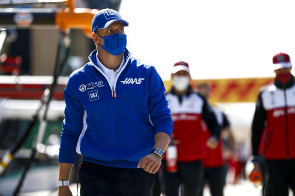 1018796710-LAT-20210905-GP2113_104704_U5I3102-751