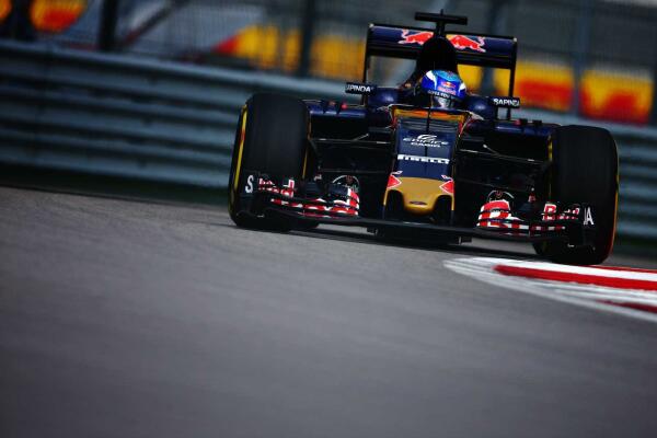 Max_Verstappen_Scuderia_Toro_Rosso_GP_Rusland_2016_P