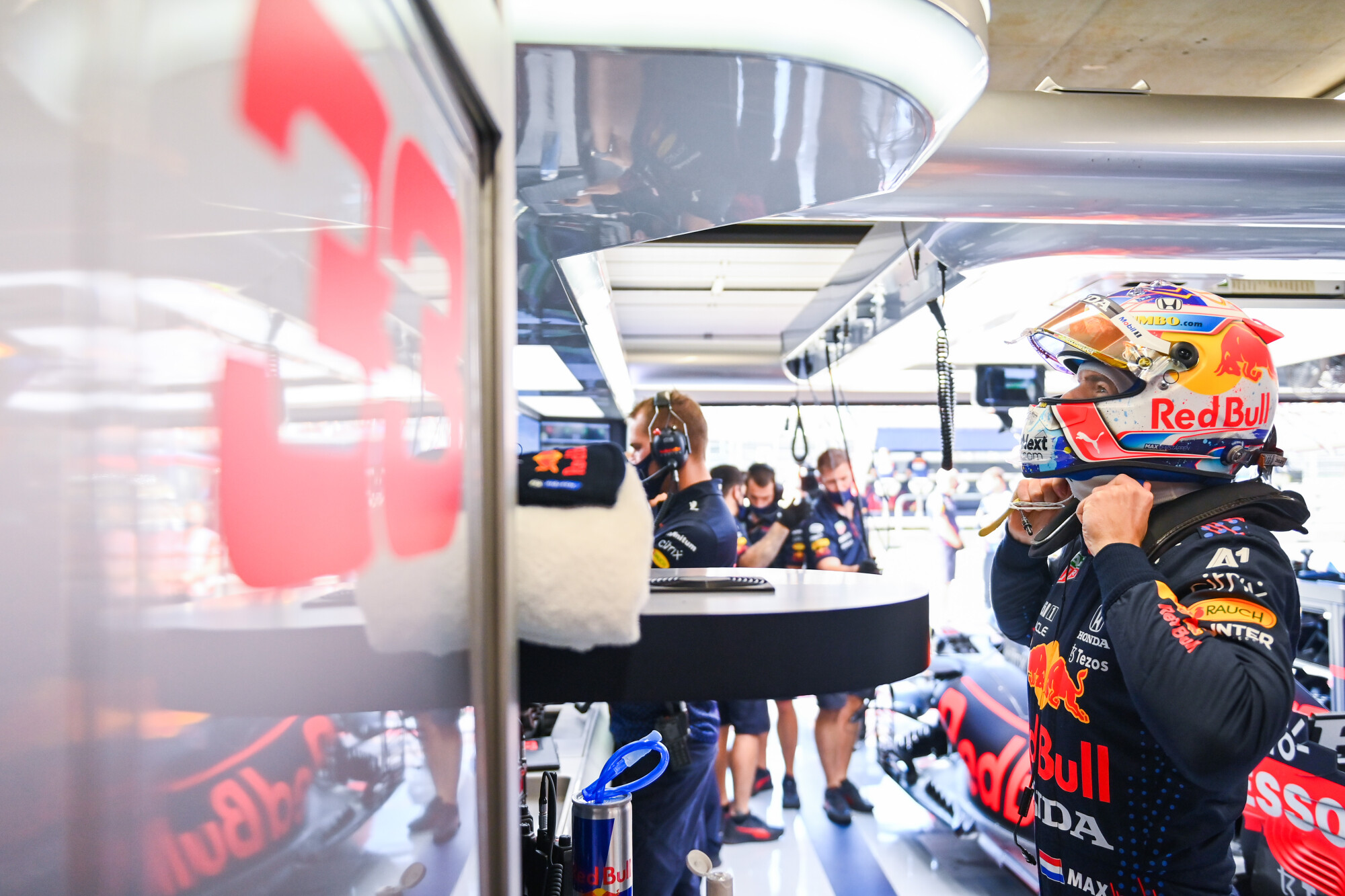 SI202109030517_hires_jpeg_24bit_rgb