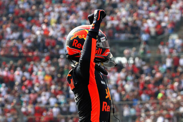 P-20171029-01185_hires_jpeg_24bit_rgb_news