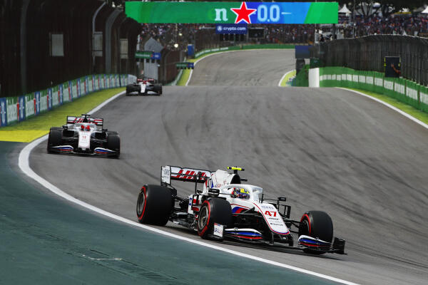 1018902553-LAT-20211113-GP2119_203552_54I4195-678