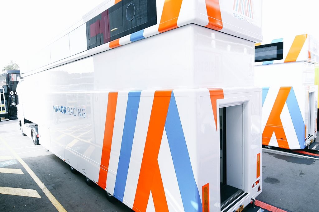 images_Formule1_2016_nieuws-februari_Manor_truck