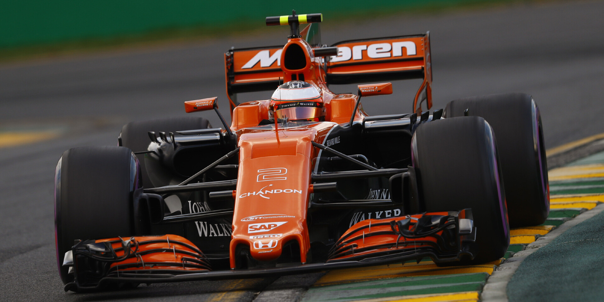 1920x960-Stoffel-Vandoorne-McLaren-Australie-2017
