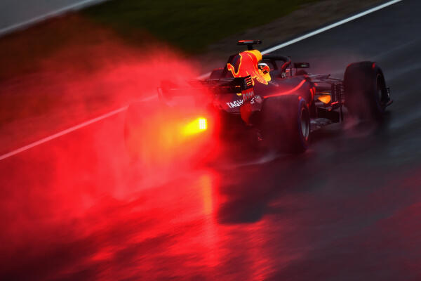 AP-1UVX52Y6W1W11_hires_jpeg_24bit_rgb