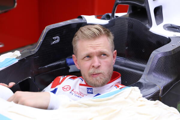 Kevin Magnussen seatfit Bahrein 2022
