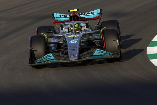 lewis hamilton 2022 jeddah race