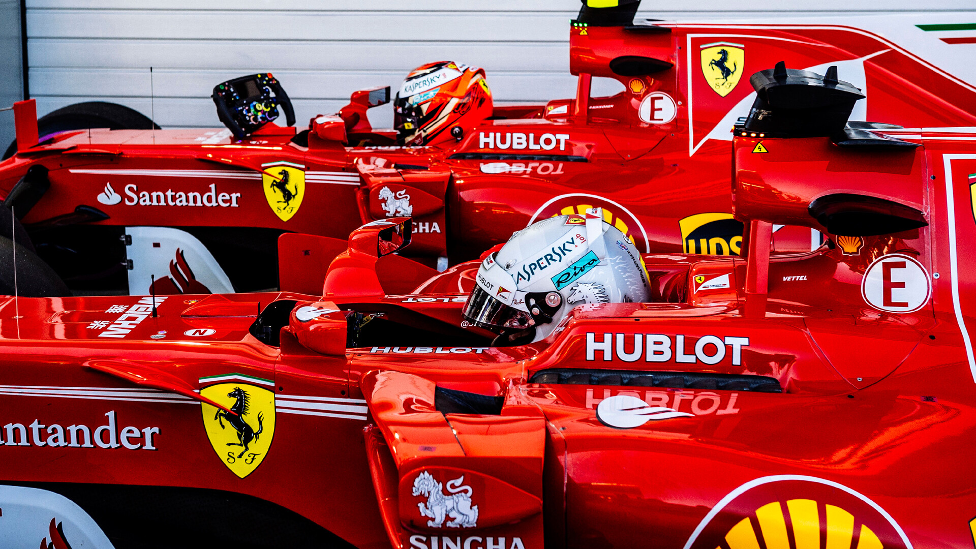 1920x1080-Sebastian-Vettel-Kimi-Raikkonen-Ferrari-GP-Rusland