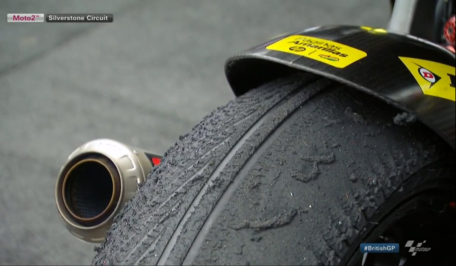 images_MotoGP_2015_augustus_150830_GBR_Moto2_banden