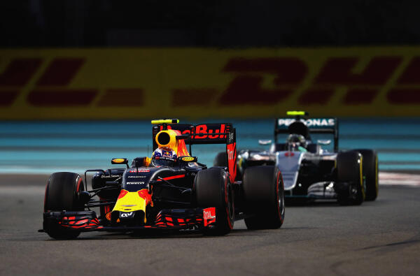Verstappen-Rosberg-abu-dhabi