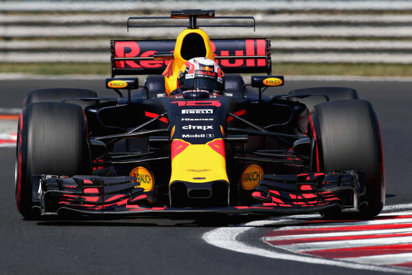 P-20170802-00800_News