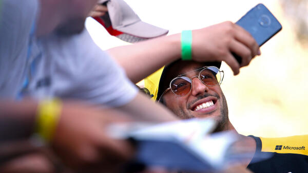 1920x1080-Daniel-Ricciardo-Renault-GP-Hongarije-2019