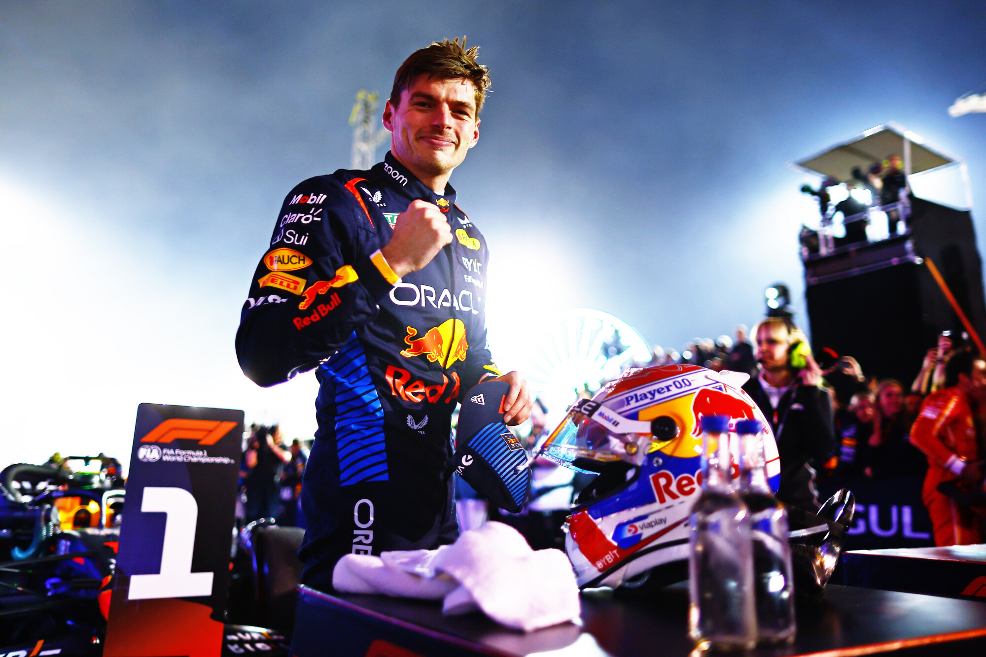 Verstappen wint Bahrein 2024