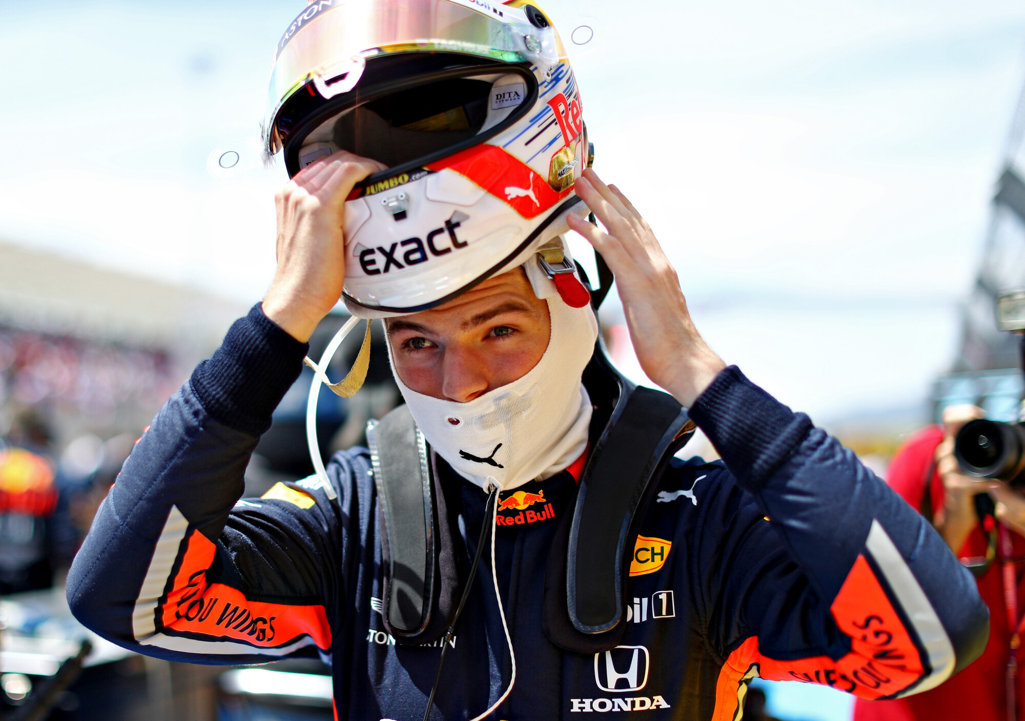 AP-1ZQZPGDVN2511_news